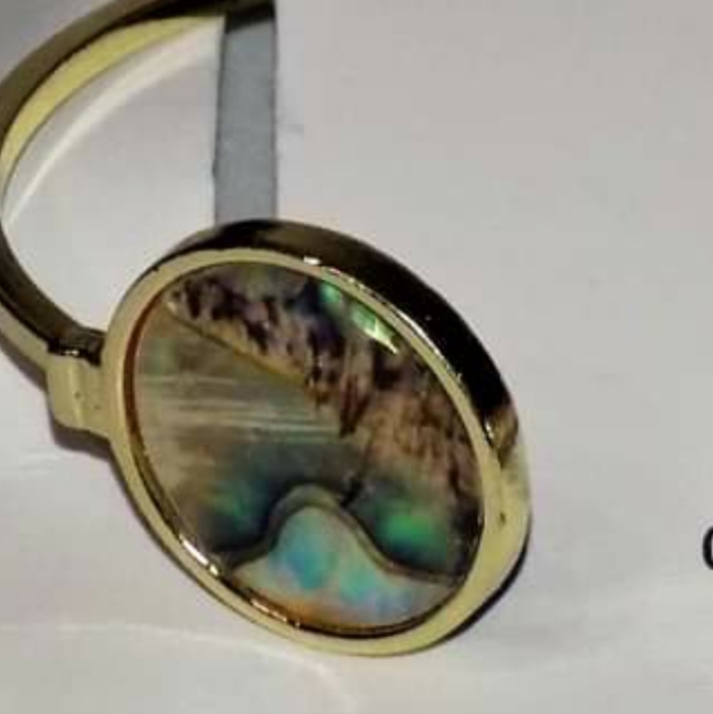 Toni Cuff Bracelet with Genuine Mother of Pearl‎ - Picture 3 of 3